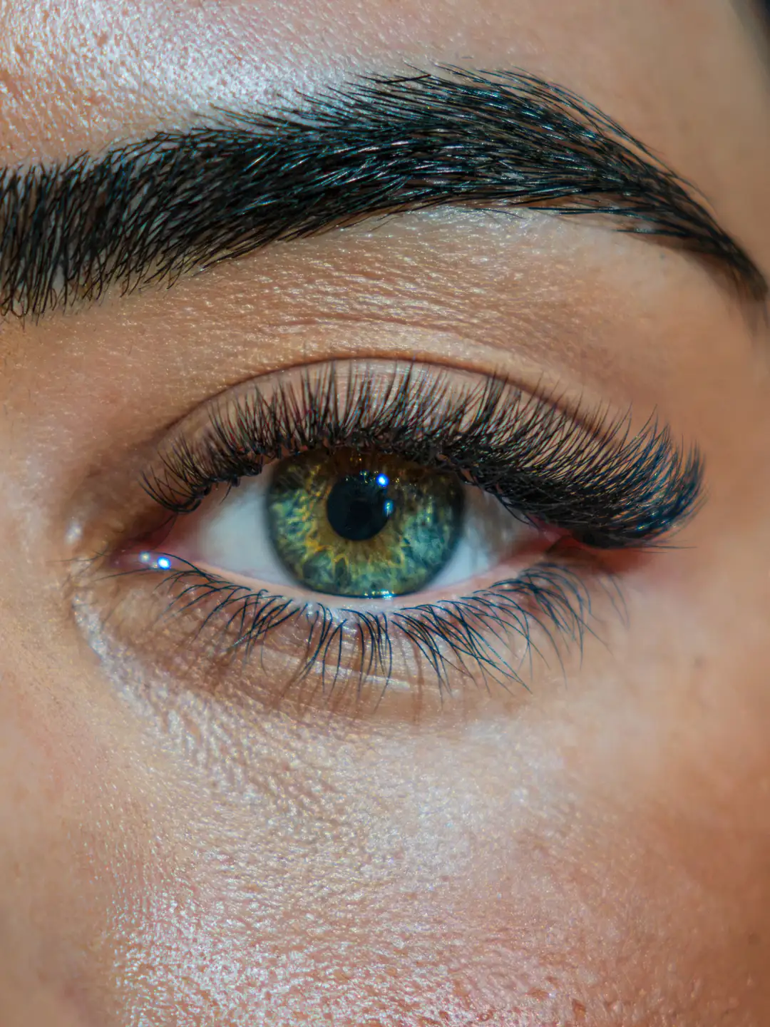 Macro di un occhio con extension ciglia su misura firmate Aesthetics 23